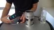 YouTube: Conoce el dispositivo que carga los celulares con agua y una vela [Video] 
