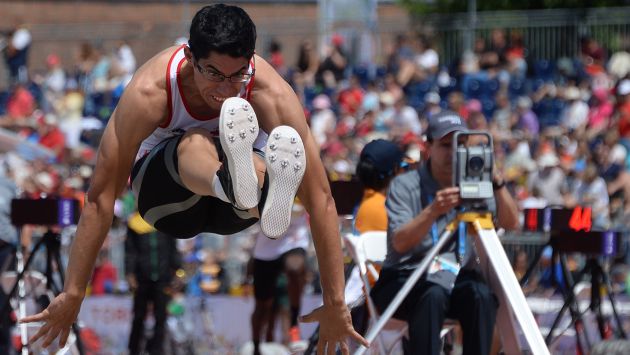 orge McFarlane clasificó a la final de salto largo de los Juegos Panamericanos 2015. (AFP)