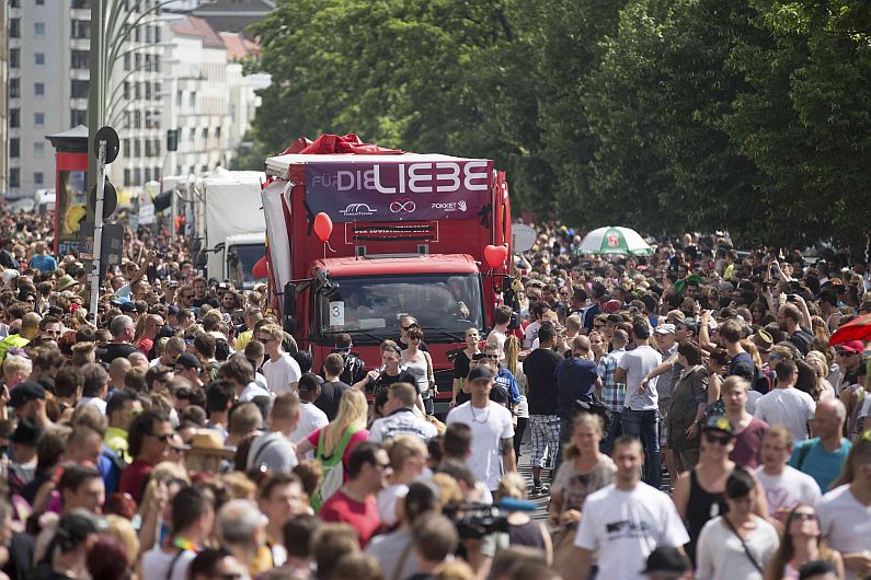 El tren del amor es el nuevo festival de música electrónica que festeja Alemania. (Reuters)