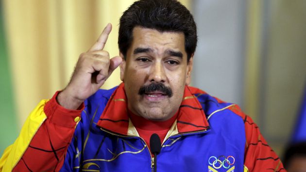 AL ATAQUE. Nicolás Maduro emite sus discursos periódicamente por la televisión oficial. (Reuters)