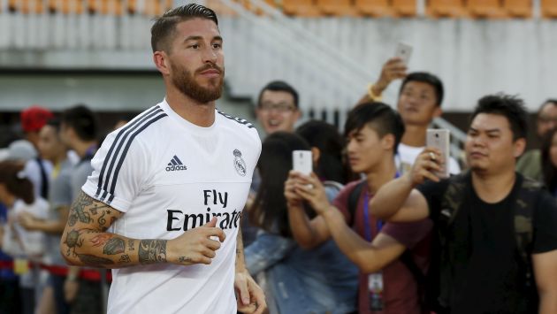 Sergio Ramos dijo que ficharía por Manchester para acelerar su renovación en el Real Madrid. (Reuters)