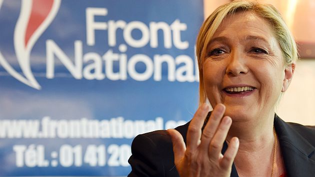 Marine Le Pen pide suspensión del Tratado de Schengen por crisis migratoria en Europa. (AFP)