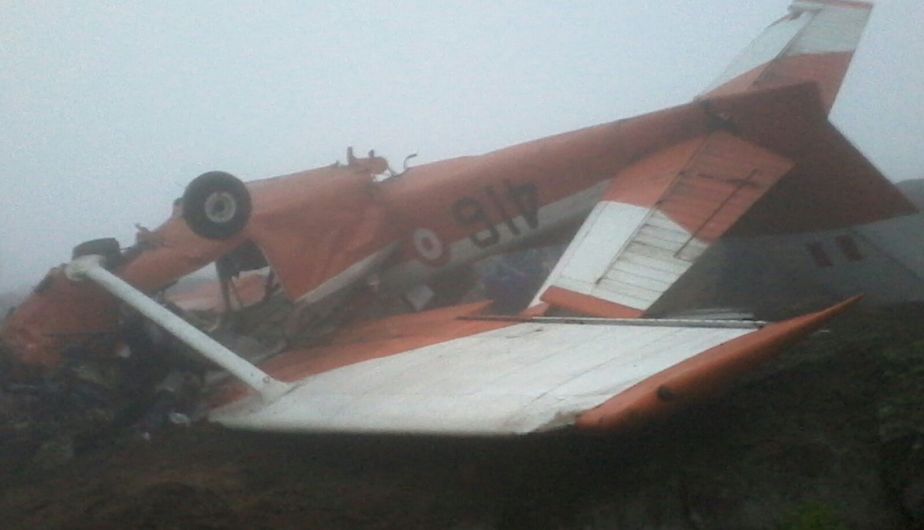 Avioneta de instrucción de la FAP se estrelló en un cerro de Villa María del Triunfo. ()