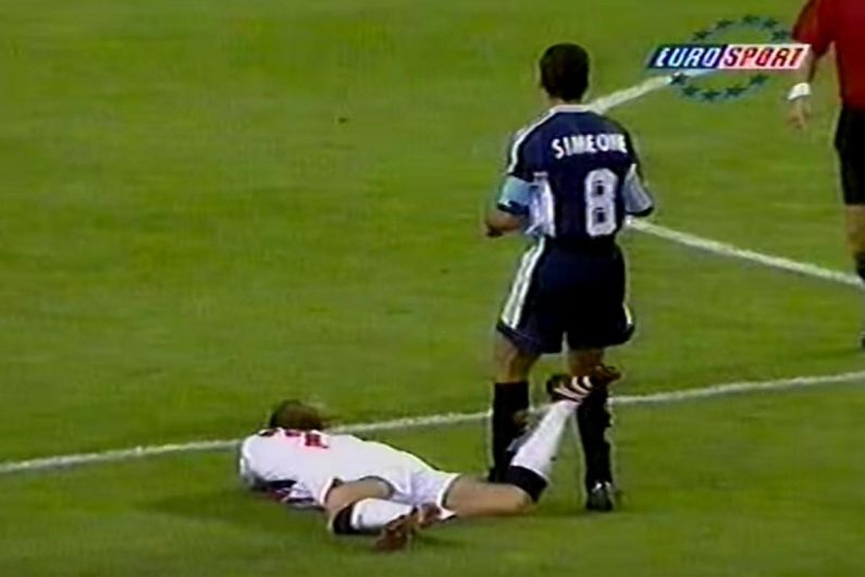 La patada de  David Beckham a  Diego Simeone en el Mundial de Francia 1998, que le costó la expulsión al ‘Space boy’. (georgelogan.co.uk)
