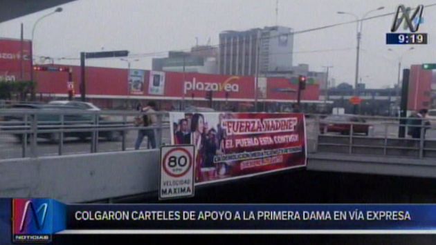 El cartel ha sido visto en varios puntos de la capital, sostienen usuarios de las redes sociales (Canal N).
