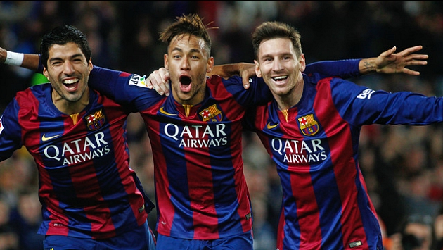 El trío celebra (Barcelona FC)