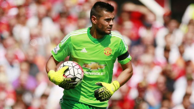 Sergio Romero espera que De Gea se mantenga en el Manchester United. (Reuters)