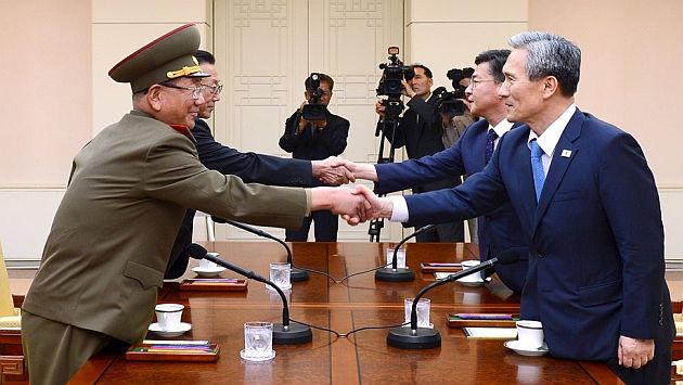 Corea del Norte y Corea del Sur se reúnen en la frontera para enfriar tensiones. (Reuters)