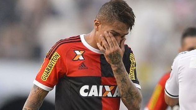 Paolo Guerrero salió lesionado en el duelo del Flamengo y el Vasco da Gama. (USI)