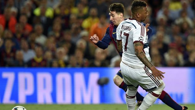 Lionel Messi se llevó el premio al mejor gol de la temporada 2014/2015 de la UEFA. (AFP)