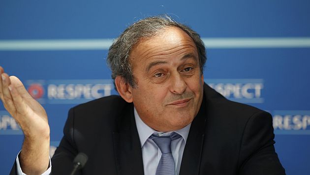 Michel Platini evitó preguntas sobre elecciones en la FIFA. (Reuters)