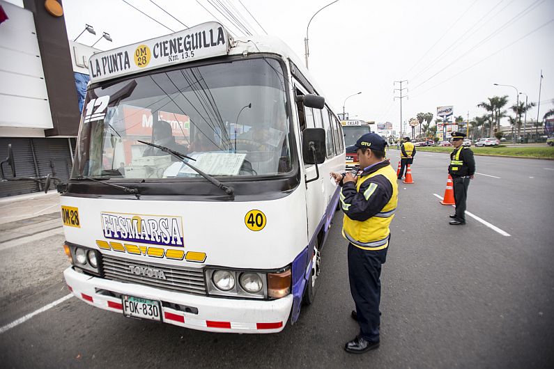 Comenzó el retiro de vehículos no autorizados en Corredor Javier Prado. (Municipalidad de Lima)