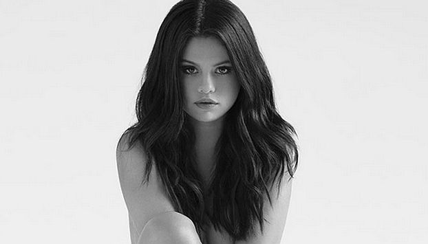 Selena Gomez se desnudó para portada de su nuevo disco Revival. (Instagram)