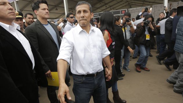 Para abajo. La estrategia del presidente Ollanta Humala, si es que la tiene, no le está dando ningún resultado ante la opinión pública. (César Fajardo)
