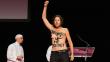 Femen: Activistas protestaron con el torso desnudo durante foro sobre papel de la mujer musulmana [Fotos y videos]