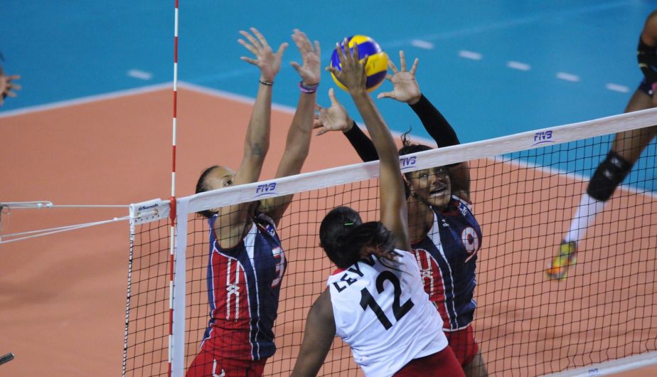 Perú cayó 3-0 con República Dominicana y no disputará título del Mundial Sub 20. (Federación Peruana de Voleibol)