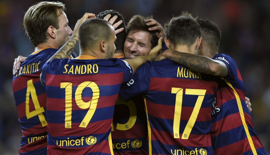 Barcelona goleó 4-1 a Levante con doblete de Lionel Messi. (AFP)