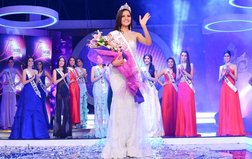 Luciana Fuster, ex integrante de 'Esto es guerra', se coronó como Miss Teen Model Perú 2015. (Difusión)