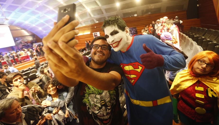 Más de 1,500 personas celebraron el lanzamiento de Comics21 en la famosa ciudad Gótica. (Perú21)