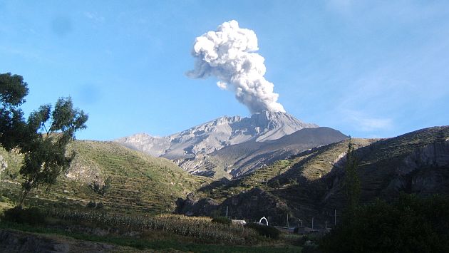 Volcán Ubinas registró mayor explosión en lo que va del año. (USI)