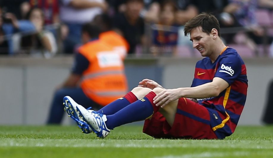 Lionel Messi sufrió traumatismo tras golpe. (AP)