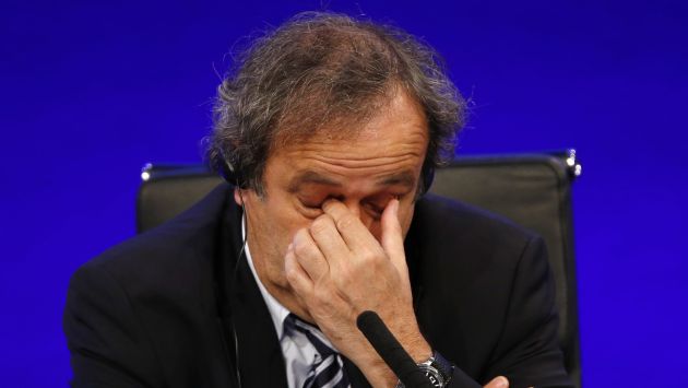UEFA analizará si mantienen su apoyo a Michel Platini. (AP)