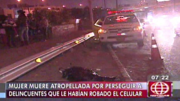 Mujer murió atropellada en la Panamericana Sur por perseguir a delincuentes que le robaron su celular. (Captura de TV)