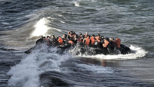 Se sigue buscando a dos desaparecidos en naufragio frente a las costas de Grecia (AFP)