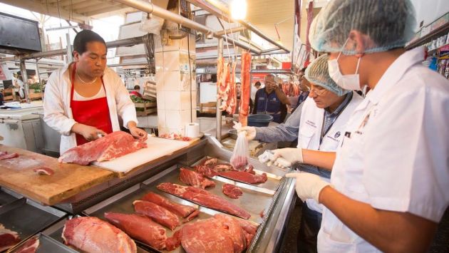 Municipalidad de Lima fiscaliza carnicerías y tiendas de embutidos tras informe de la OMS. (Difusión)
