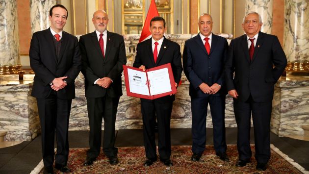 CONTRATO BAJO LUPA. En julio del 2014, el presidente Humala firmó el contrato de concesión por 34 años y por 7 mil millones de dólares. (USI)