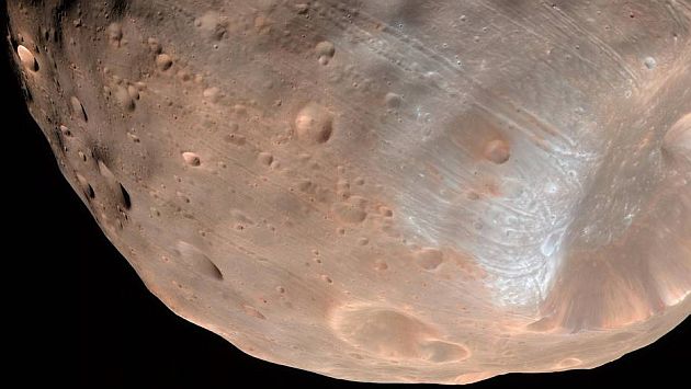 Fobos, la Luna más grande de Marte, se rompe de a pocos. (NASA)