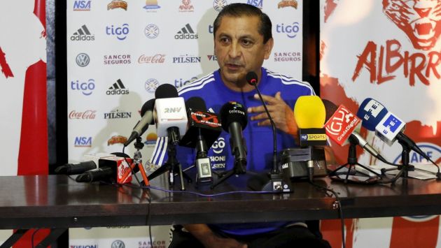 Ramón Díaz asegura que Perú llegará con presión al partido con Paraguay. (Reuters)