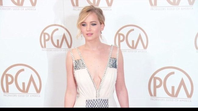 Jennifer Lawrence cree que los hombres no se acercan porque es famosa. (eonline)