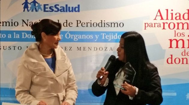 Perú21 ganó premio periodístico por informe de Mariella Sausa sobre donación de órganos.