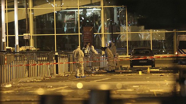 Atentados en París: Dos kamikazes del Stade de France entraron por Grecia a Europa. (AP)
