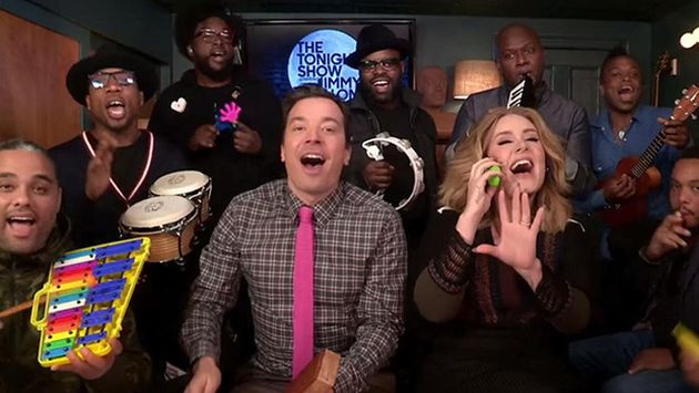 Adele sorprendió con interpretación de  ‘Hello’ en el programa de Jimmy Fallon. (Captura YouTube)