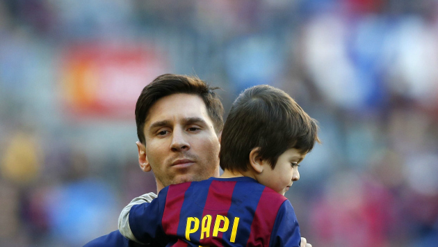 Lionel Messi ‘babea’ por su hijo y le dedicó premio de la Liga Española