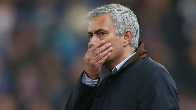 José Mourinho dijo hace poco que los jugadores del Chelsea lo traicionaron. (Reuters)
