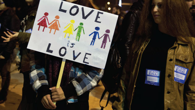 Parlamento griego aprobó las uniones civiles homosexuales. (AP)