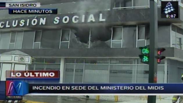 San Isidro: Se registró un incendio en sede del Ministerio de Desarrollo e Inclusión Social. (Canal N)