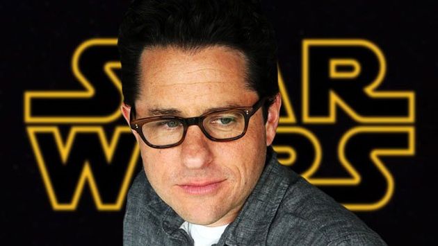 'Star Wars: The Force Awakens': J.J. Abrams respondió a críticas por supuesta copia a primer filme de la saga. (sopitas.com)