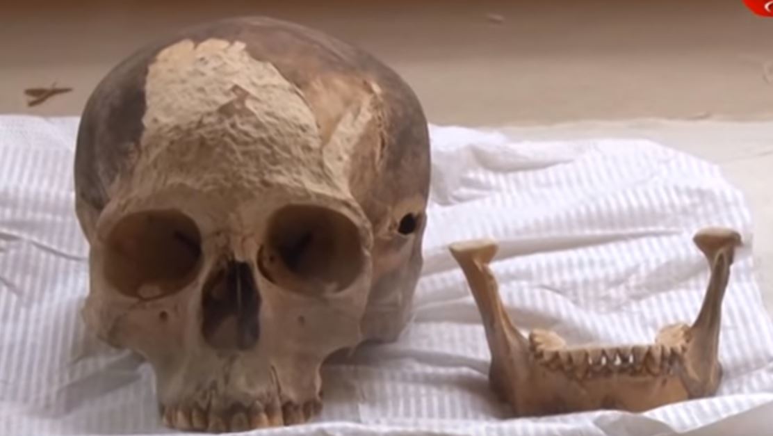 Hallan restos de tejedora de hace más de 3,500 años en la huaca más antigua de Lima (YouTube)