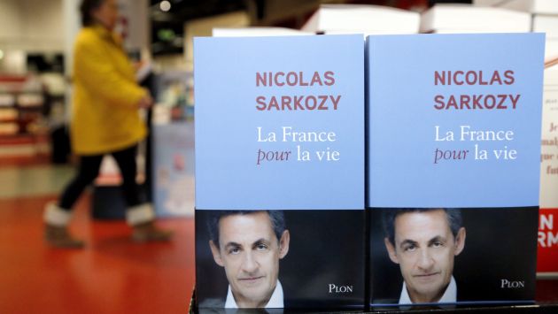 Nicolas Sarkozy se equivocó en su libro al hablar de una campaña entre Bush y Obama. (EFE)