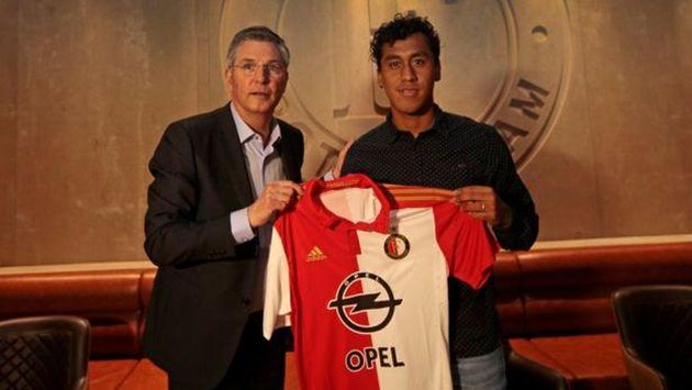 Renato Tapia es oficialmente el nuevo jugador del Feyenoord. (Twitter)