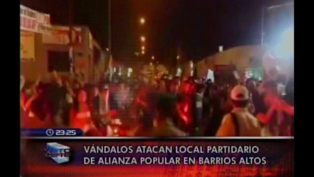 Vándalos atacaron local partidario de Alianza Popular en Barrios Altos. (Captura de TV)
