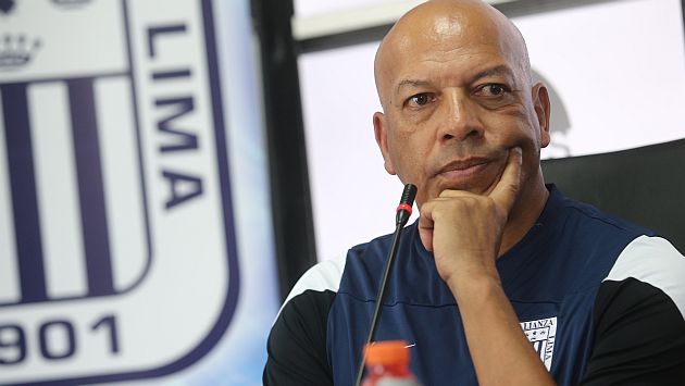 Alianza Lima: Roberto Mosquera explicó la razón por la que sacó a Julio Atoche. (USI)
