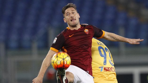 Francesco Totti explotó y exigió más respeto al entrenador de la Roma. (Reuters)