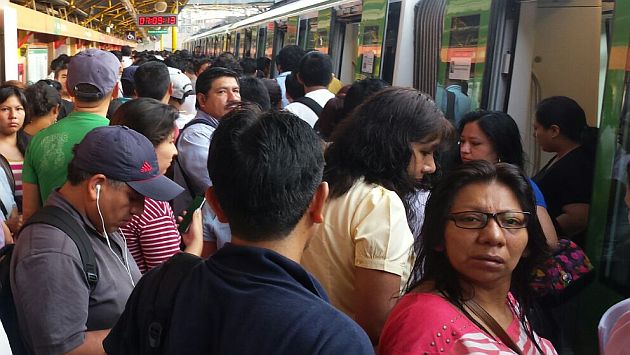 Metro de Lima: Tren quedó varado por más de una hora en Villa María del Triunfo. (Joel Mejía vía WhatsAPP)