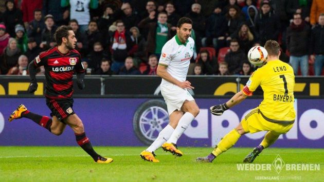 Claudio Pizarro anotó un hat trick en la goleada 4-1 del Werder Bremen sobre Bayer Leverkusen en la Bundesliga. (Facebook)