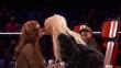 Christina Aguilera besó a una concursante de 'The Voice' [Video]